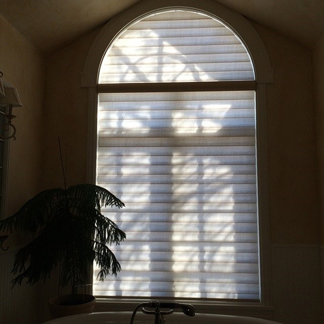 Hunter Douglas Dealer Image